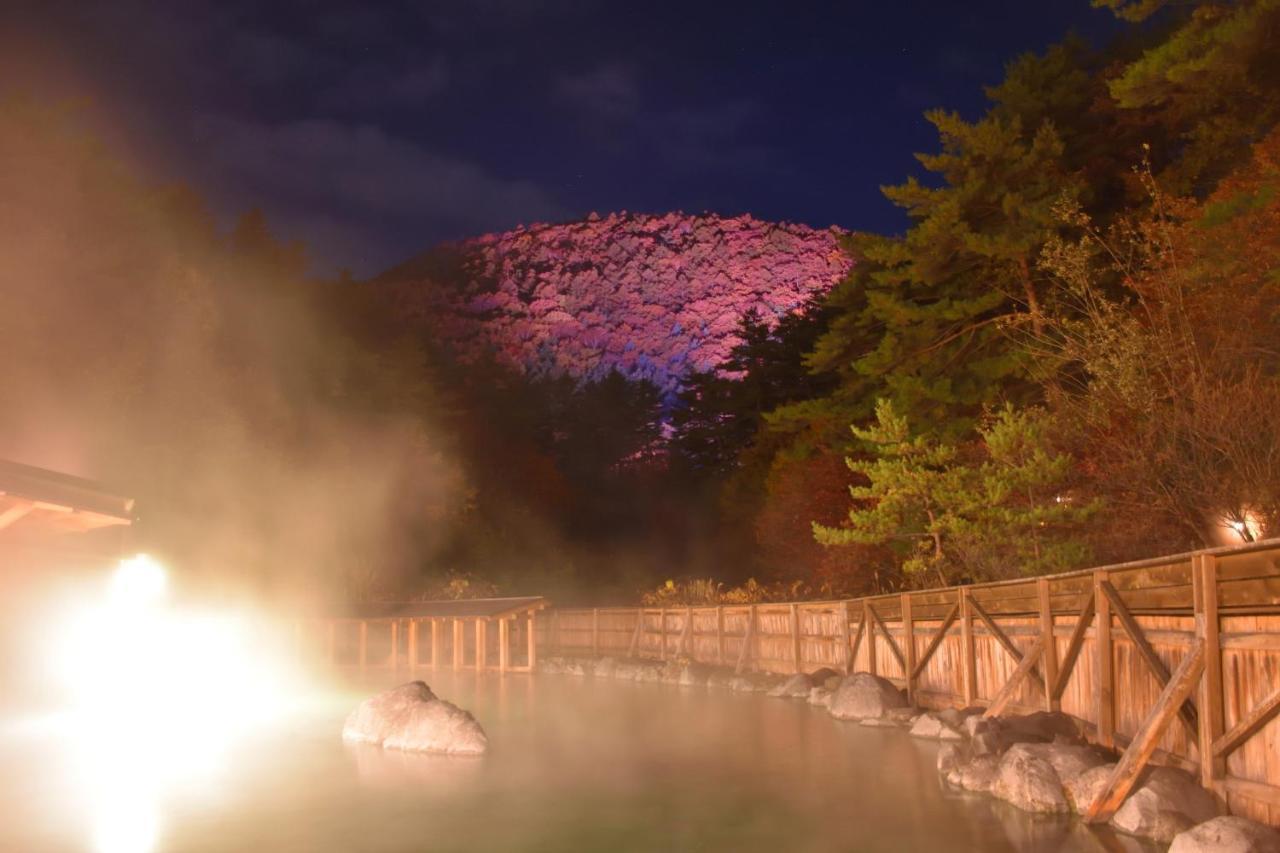 Urakusatsu Tou Exteriér fotografie