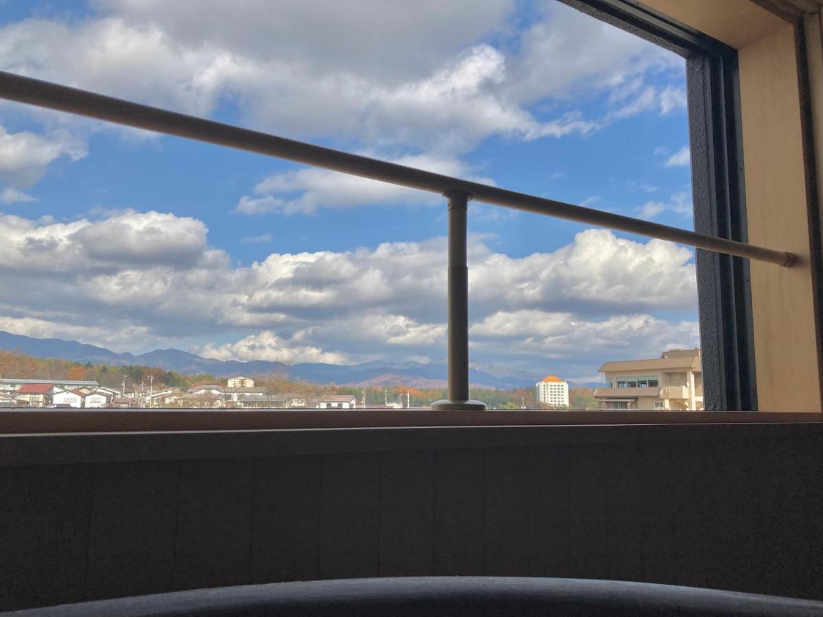 Urakusatsu Tou Exteriér fotografie